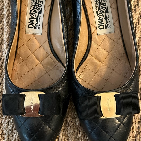 Excellent condition- Authentic Ferragamo Vara Quilted Heels in black - Picture 3 of 9
